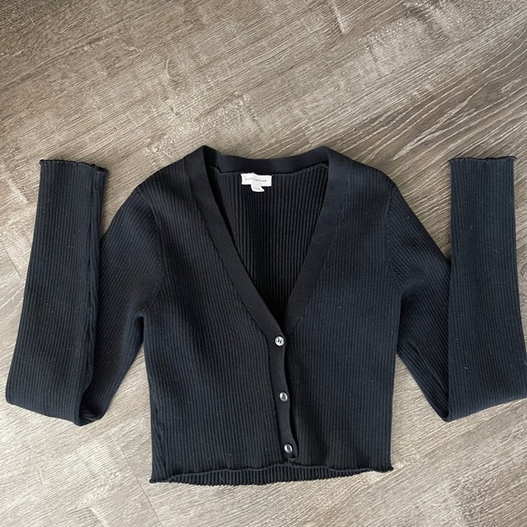 Good American Sweaters - GOOD AMERICAN Cropped Ribbed Cardigan Black Size 1/2 | Cozy Knit Sweater